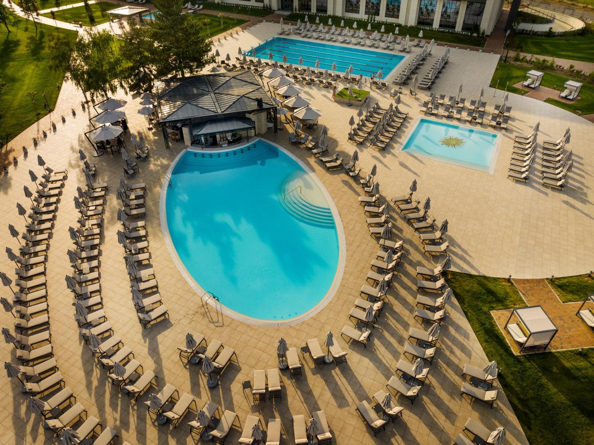 Kings' Valley Medical & Spa Hotel Kazanlŭk Buitenkant foto