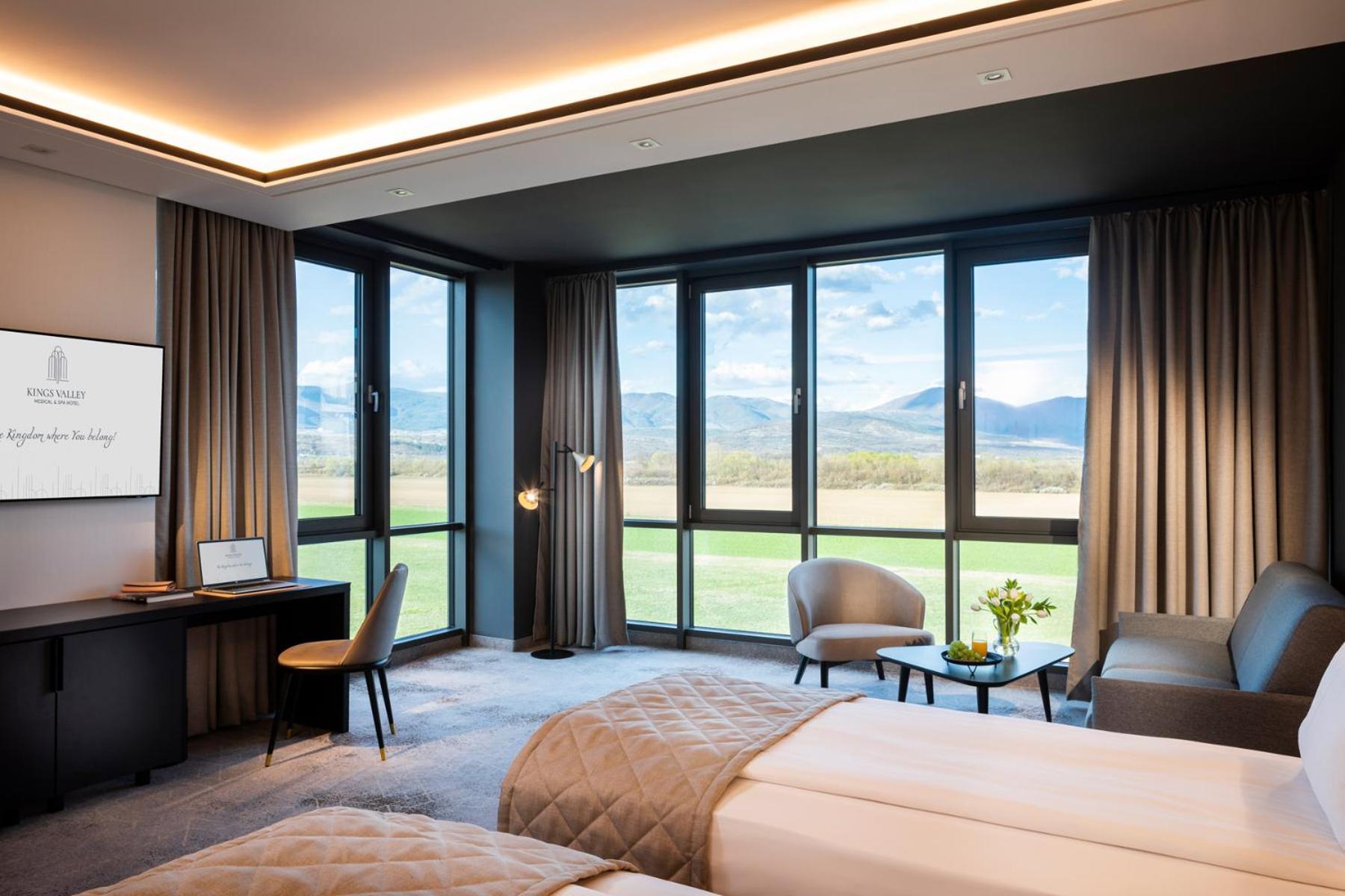 Kings' Valley Medical & Spa Hotel Kazanlŭk Buitenkant foto Deluxe Room